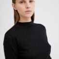 UnoSkirtBlack_BlockSweaterBlack_0016.jpg